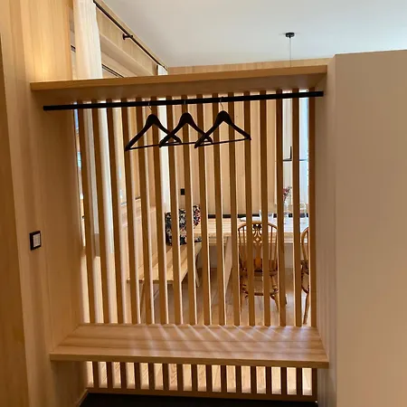 Holderstauden Apartment